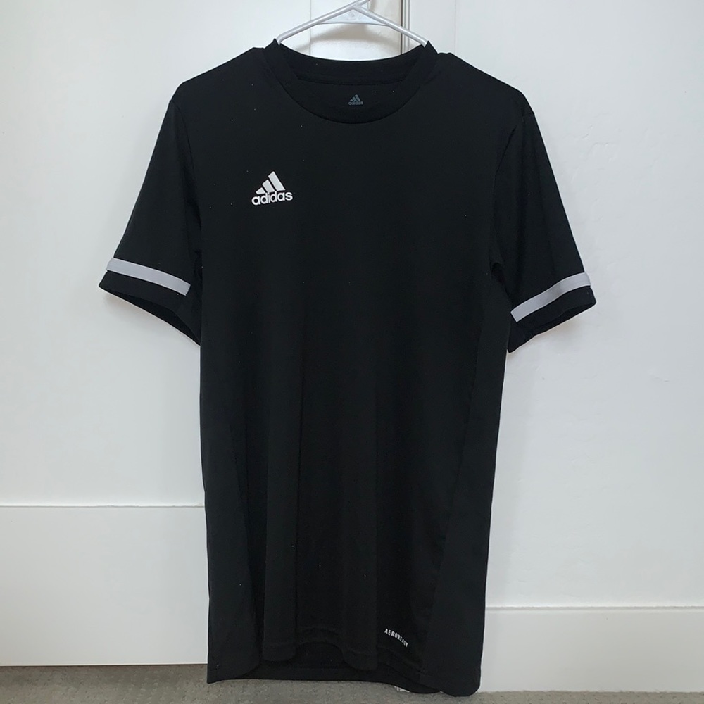 Black Adidas dri-fit T-shirt mens medium. Good condition, only worn a few times.